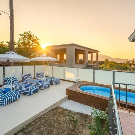 Plousia Villa *