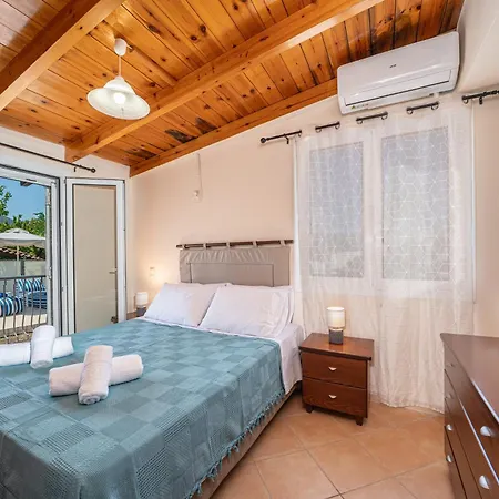 빌라 Plousia Grizata