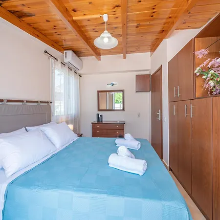 Plousia Villa Grizata