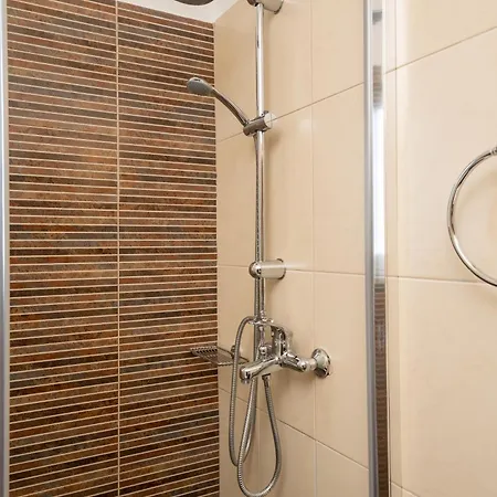 Plousia 빌라 Grizata