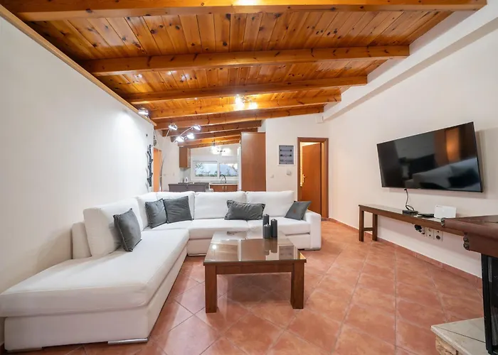 Plousia Villa